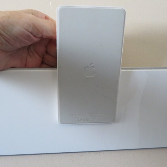 Apple Keyboard Dock A1359 for iPad Generation 1/2/3 Pre-Owned (K708) - Picture 4 of 8